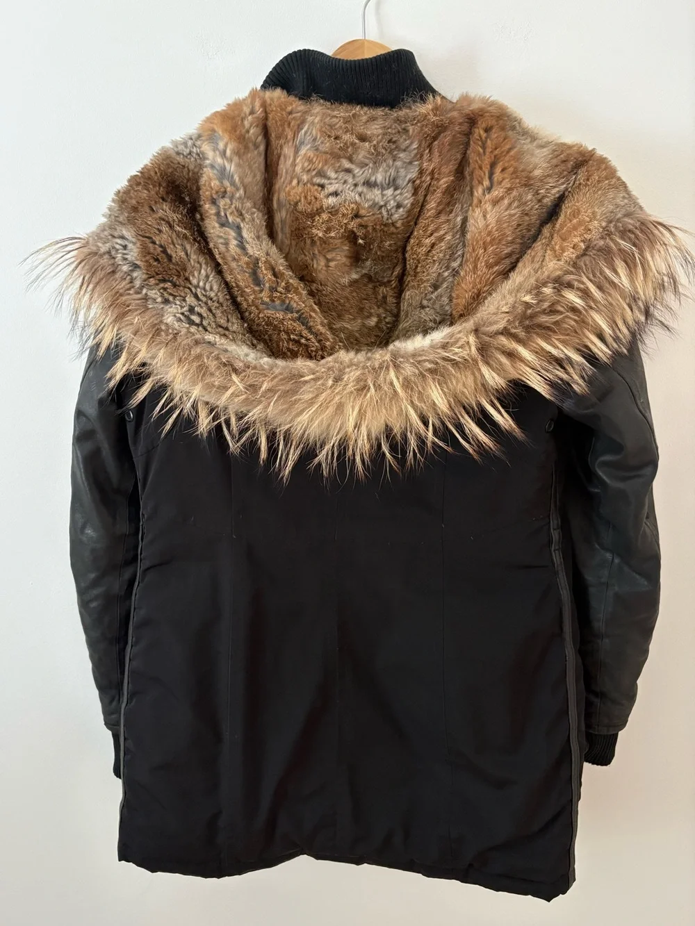 RUDSAK Black Down Fur Trimmed Midi Parka Leather Sleeves Size Medium Luxury Chic - Picture 12 of 16